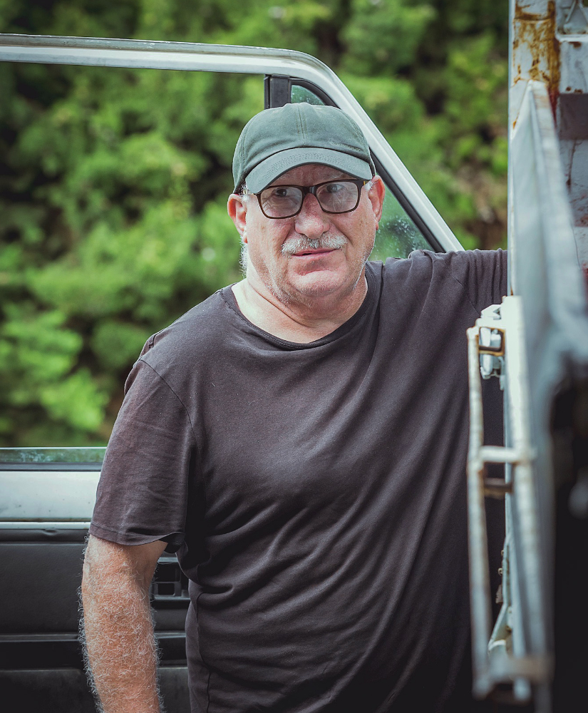 Portrait d'un vigneron des Vignerons de Maury dans le vignoble